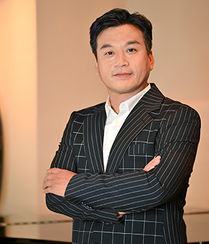 Jason Lau, Chief Executive Officer of Fence Empire LLC Profile